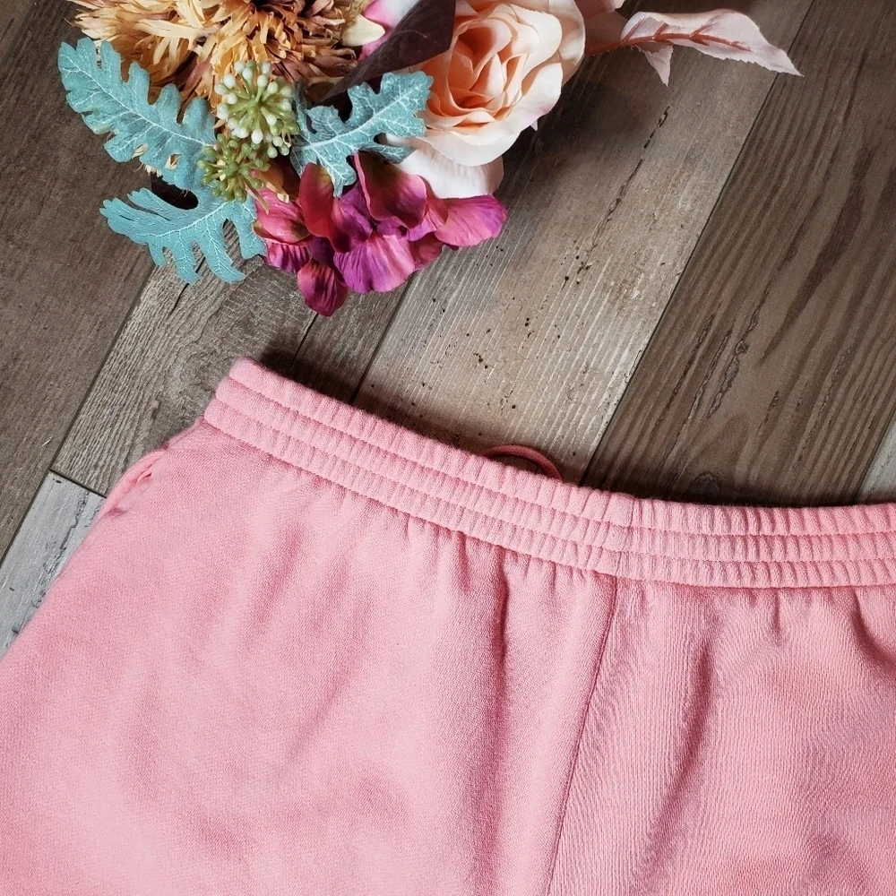 PINK Victoria's Secret Coral Pink Ivy Fleece Campus Shorts Size Large EUC